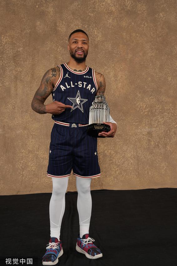 侧短位策应 侧短位策应